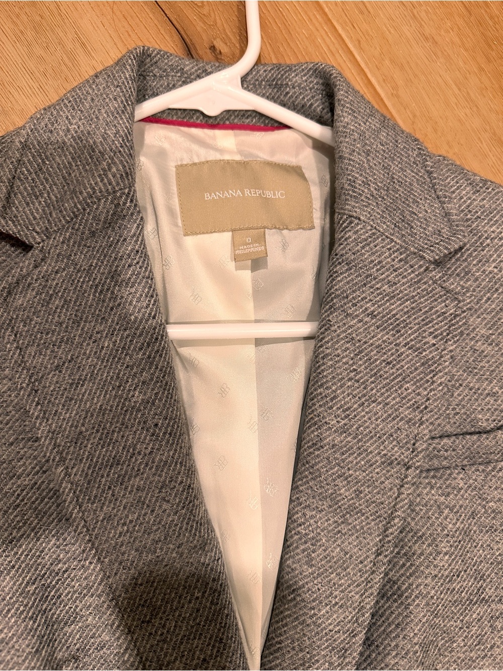 Banana Republic Gray Tweed Blazer with Brown Elbow Patches - Picture 3 of 4